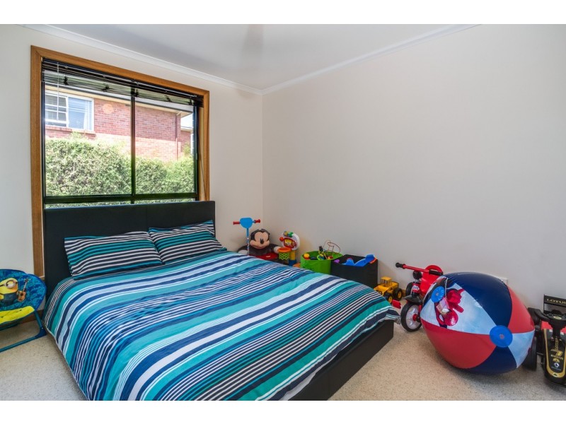 19 Bill Grove, Mowbray TAS 7248