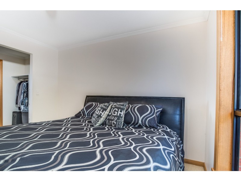19 Bill Grove, Mowbray TAS 7248