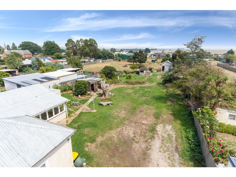 102 Main Street, Cressy TAS 7302