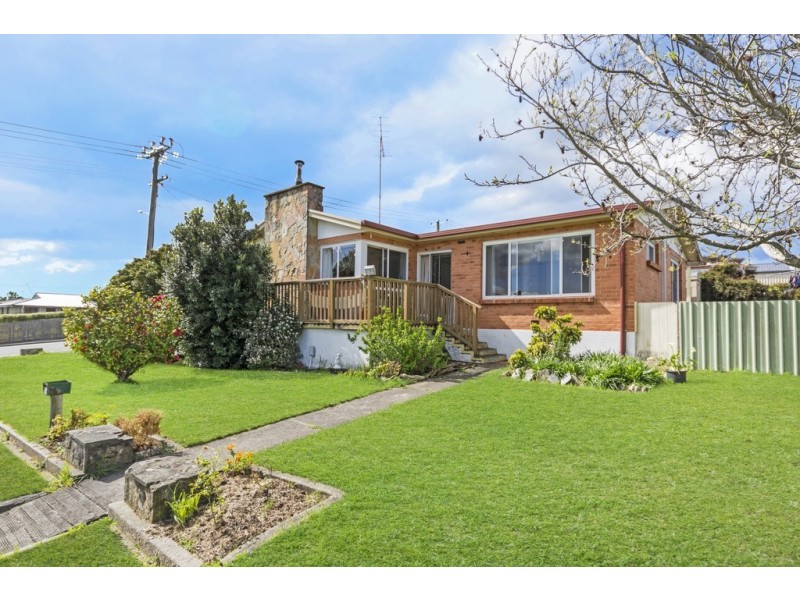 1 Woodland Grove, Newnham TAS 7248