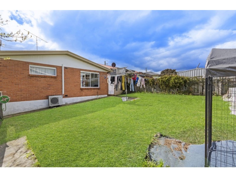 1 Woodland Grove, Newnham TAS 7248