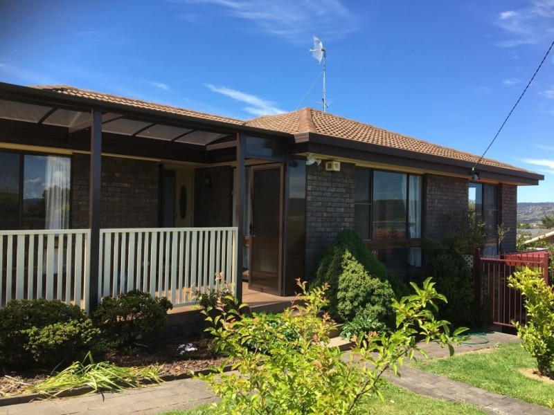 15 Teal Court, Newnham TAS 7248