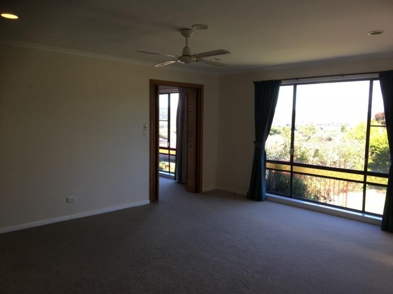 15 Teal Court, Newnham TAS 7248