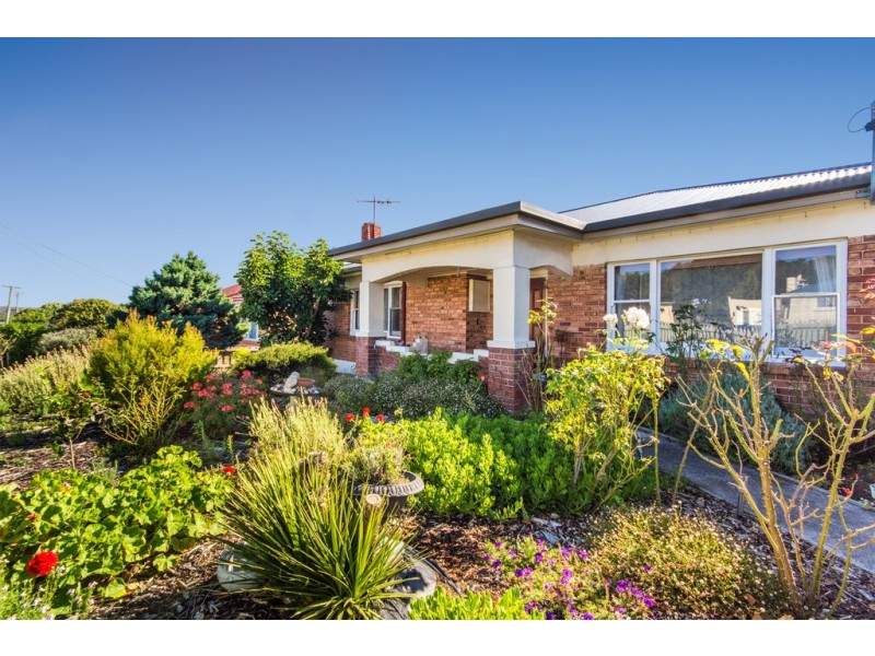 2 Cornwall Street, Beaconsfield TAS 7270