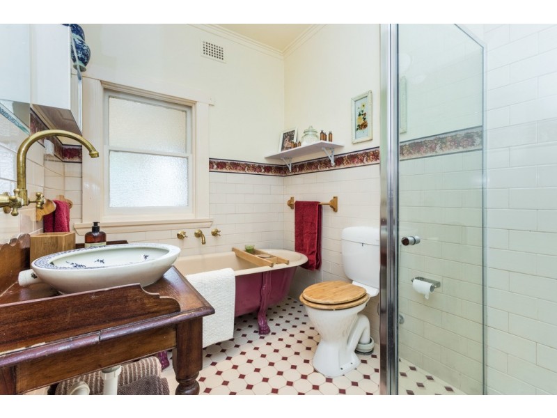 2 Cornwall Street, Beaconsfield TAS 7270