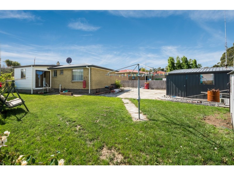 18 Hazelwood Parade, Ravenswood TAS 7250