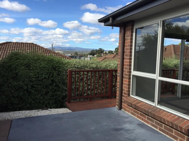 2/7 Lennon Rise, Newstead TAS 7250