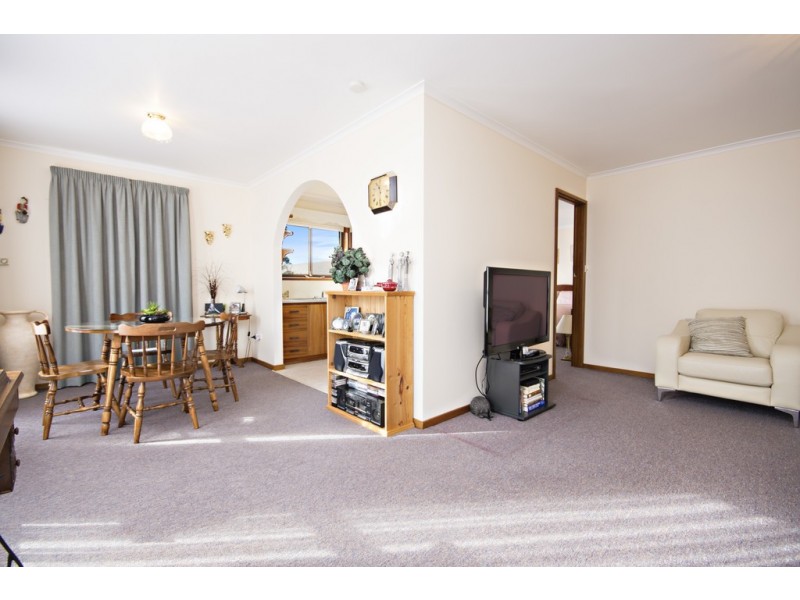 2/6 St Ives Court, Prospect Vale TAS 7250