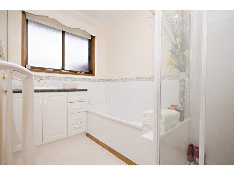 2/6 St Ives Court, Prospect Vale TAS 7250