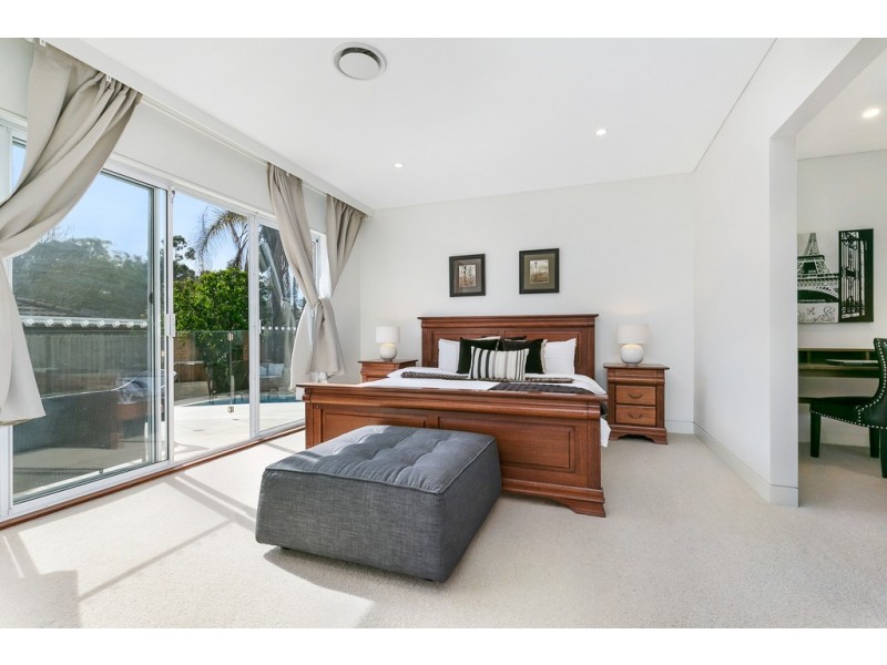 4 Hovey Avenue, St Ives NSW 2075