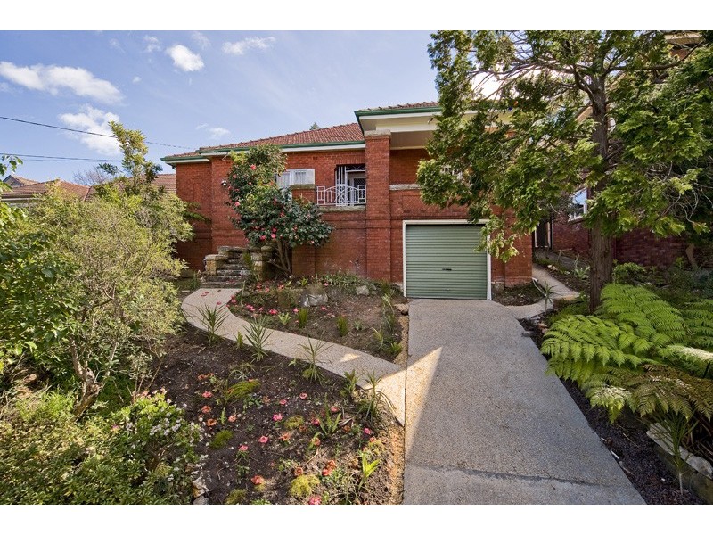 26 Carnarvon Road, Roseville NSW 2069