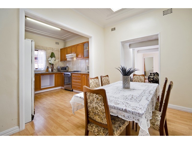 26 Carnarvon Road, Roseville NSW 2069