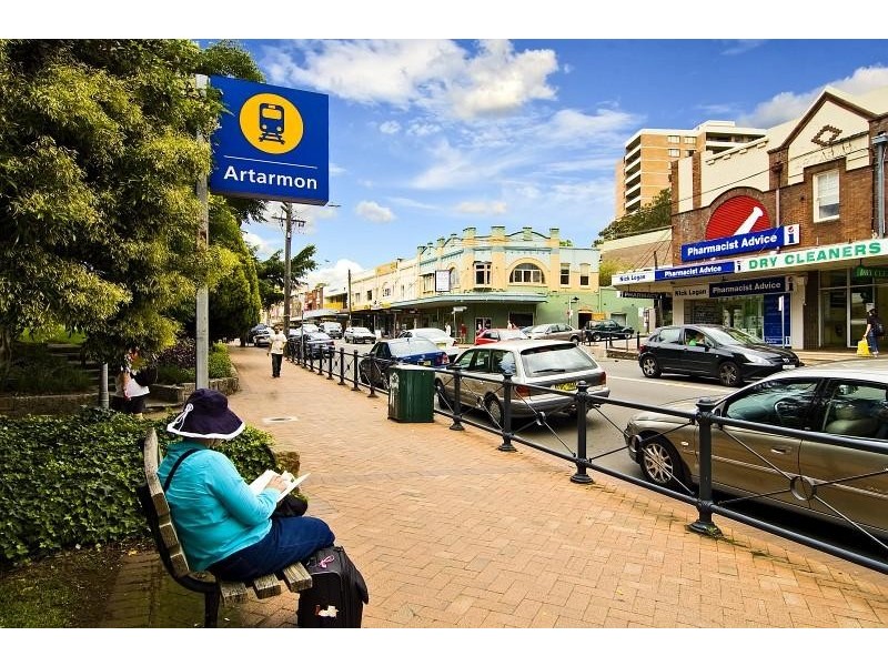 2/33 Hampden Road, Artarmon NSW 2064
