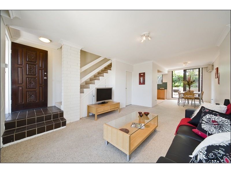 Townhouse 17/3 Barton Rd, Artarmon NSW 2064
