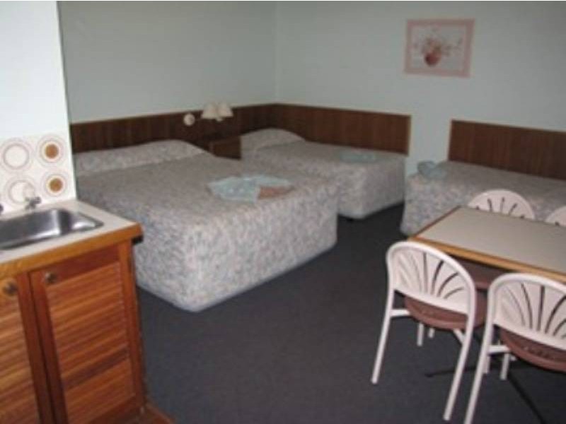 213 Sharp Street, Cooma NSW 2630