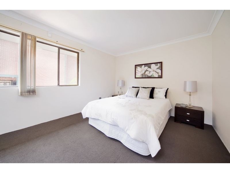 Townhouse 4 /10-12 Eric Rd, Artarmon NSW 2064