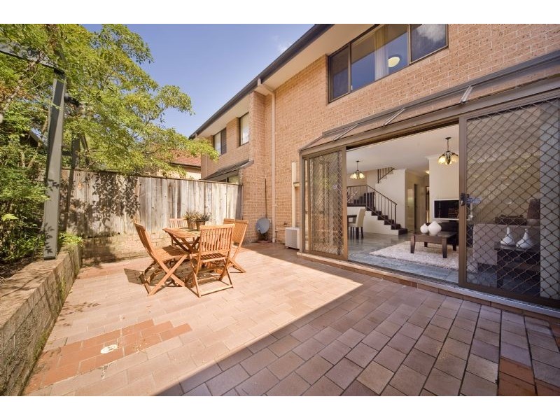 Townhouse 4 /10-12 Eric Rd, Artarmon NSW 2064