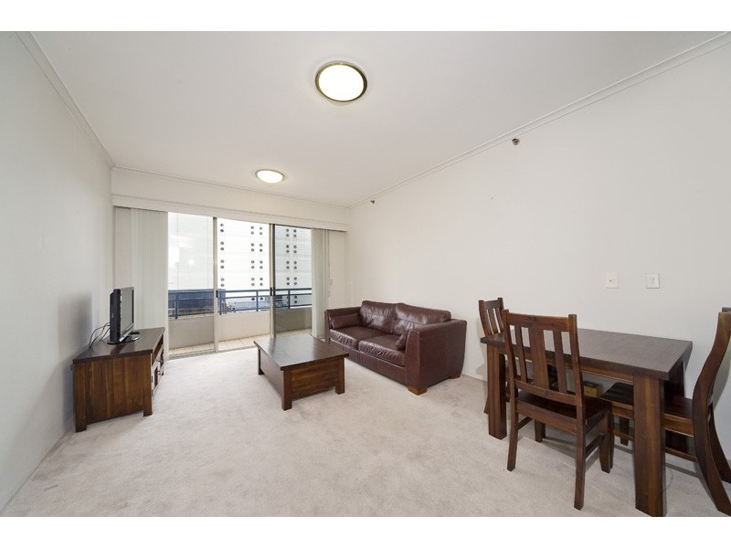 25/1  Katherine St, Chatswood NSW 2067