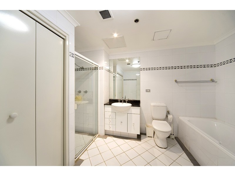 25/1  Katherine St, Chatswood NSW 2067