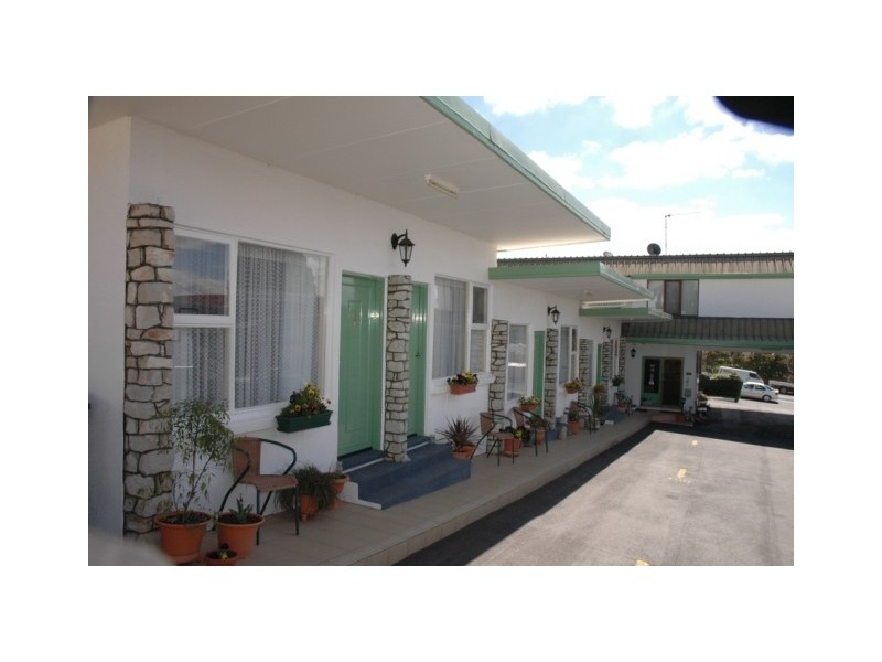 252 Sharp Street, Cooma NSW 2630