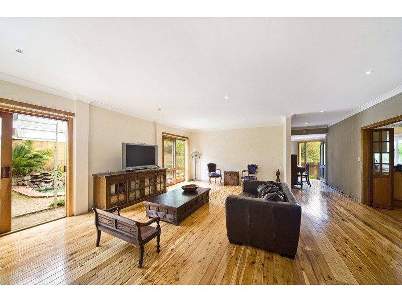 84 River Avenue, Chatswood West NSW 2067