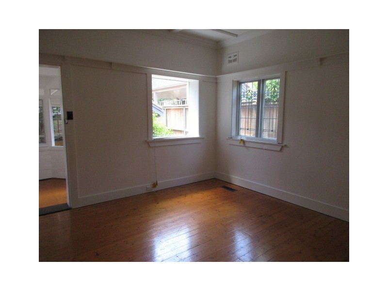 10 Lone Pine Avenue, Chatswood NSW 2067