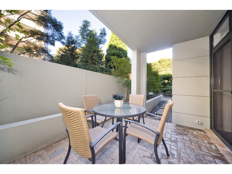 206/10 Freeman Road, Chatswood NSW 2067