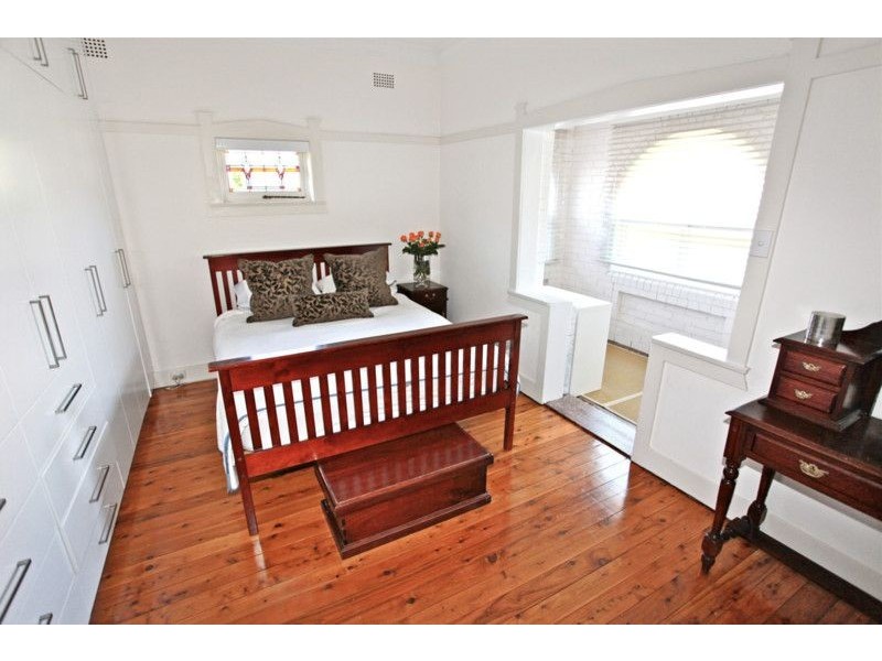 5 Hopetoun Avenue, Chatswood NSW 2067