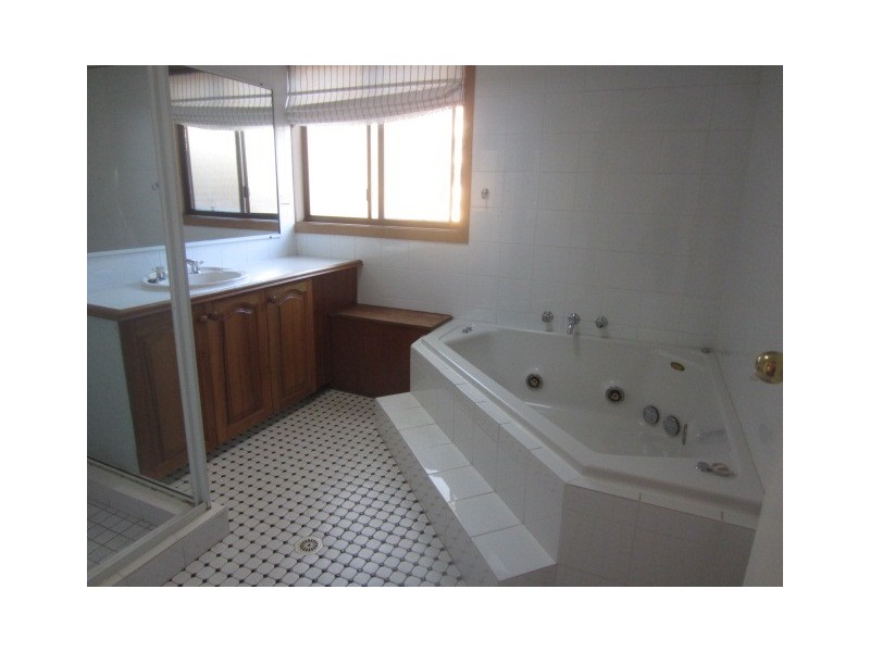 1 Peckham Avenue, Chatswood NSW 2067