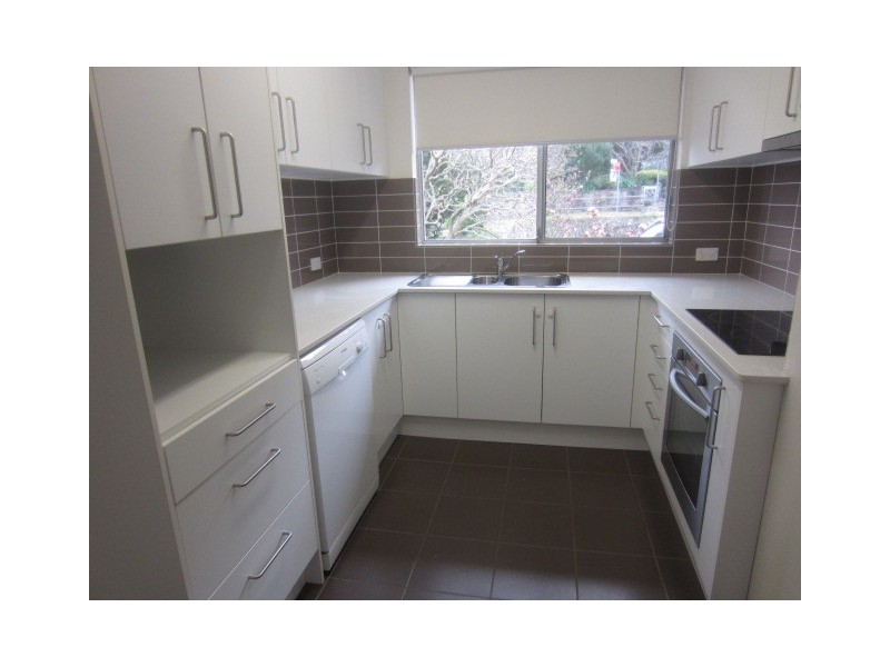 3/2 Maclaurin Parade, Roseville NSW 2069