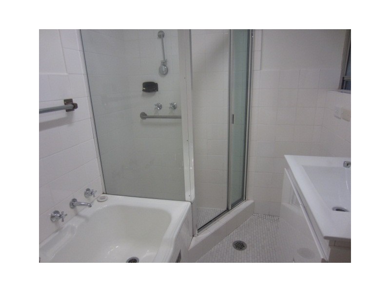 3/2 Maclaurin Parade, Roseville NSW 2069