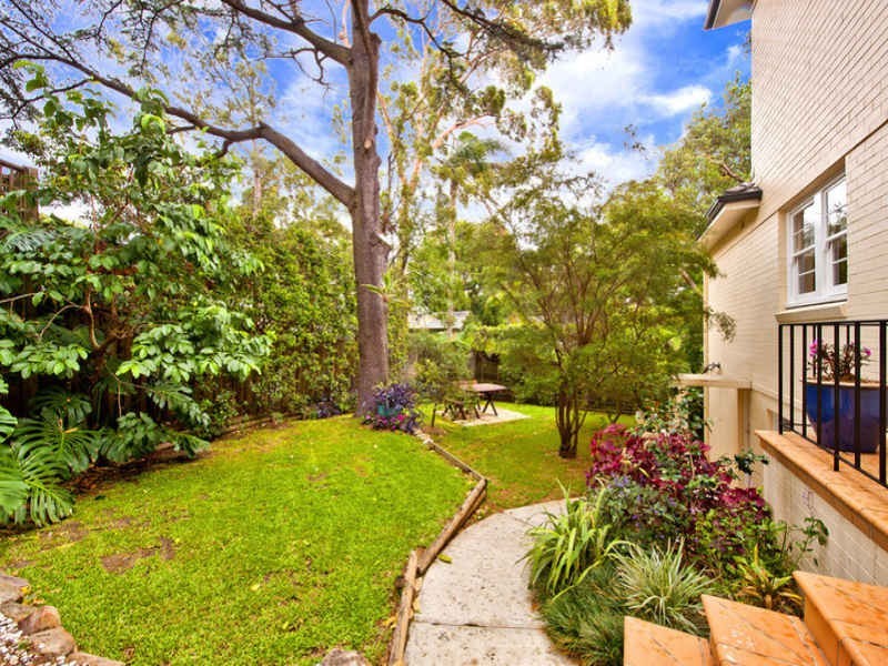 8 Coolabah Avenue, Greenwich NSW 2065