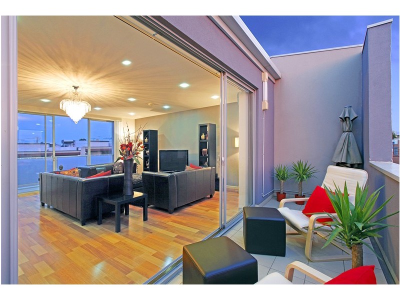 2/107 Plenty Road, Preston VIC 3072