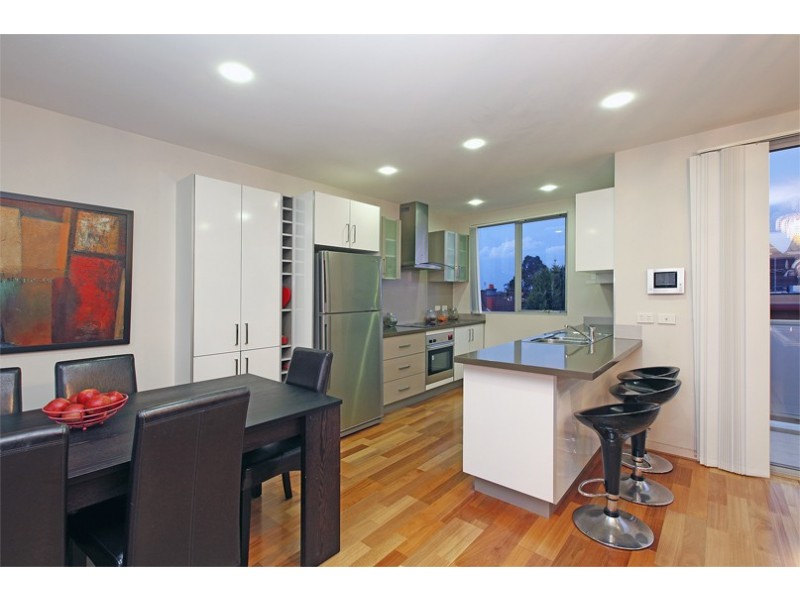 2/107 Plenty Road, Preston VIC 3072