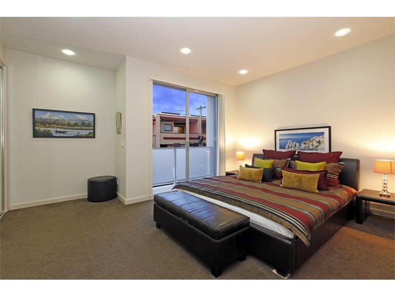 2/107 Plenty Road, Preston VIC 3072