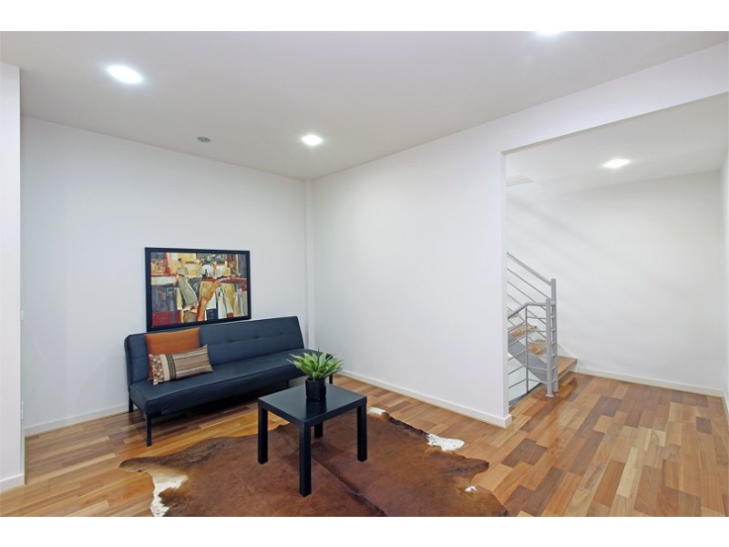 2/107 Plenty Road, Preston VIC 3072