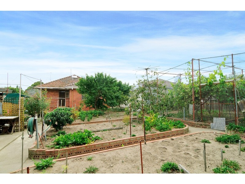 21 Broadhurst Avenue, Reservoir VIC 3073
