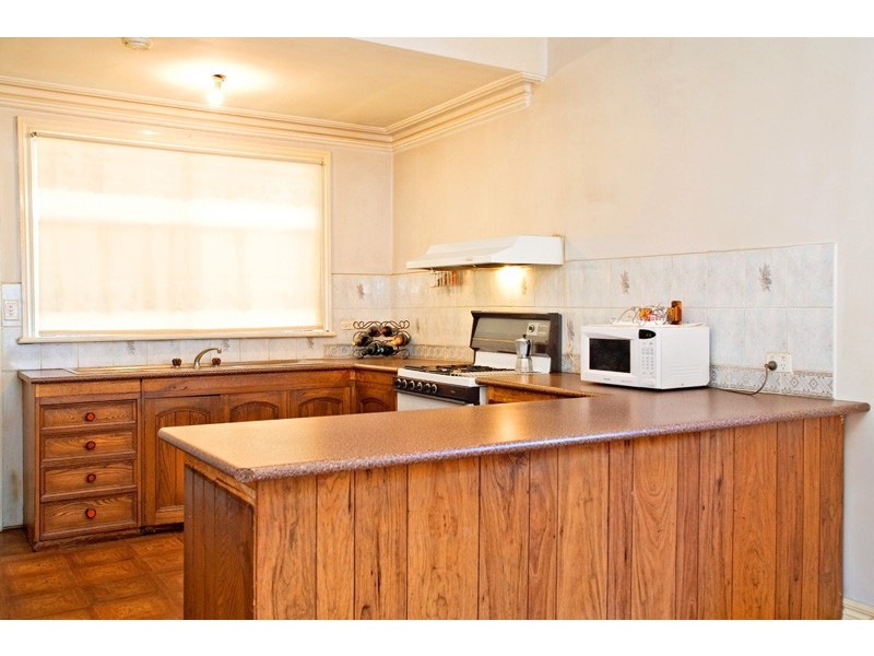 420 Gilbert Road, Preston West VIC 3072