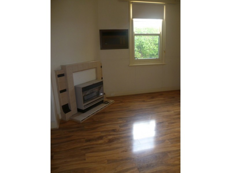 99 Moore Street, Coburg VIC 3058
