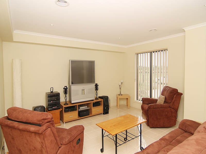 7 Knoll Walk, Epping VIC 3076