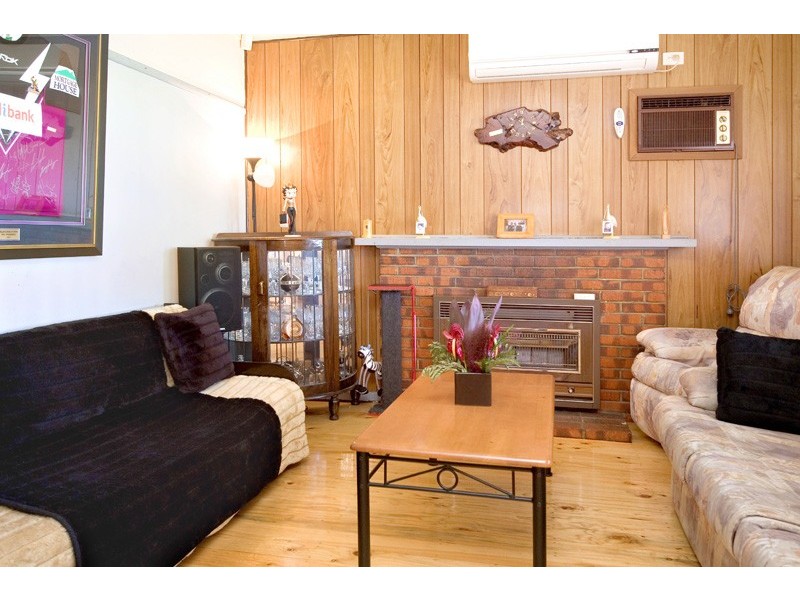 52 Banbury Road, Reservoir VIC 3073