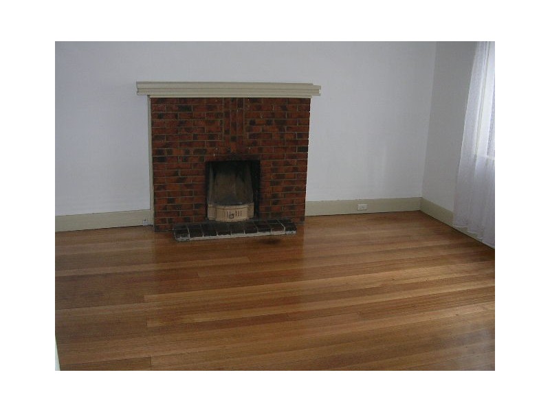 6 Kitchener Grove, Preston VIC 3072