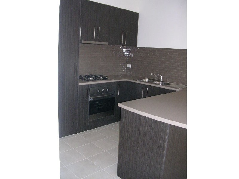 3/4 Elsey Road, Reservoir VIC 3073