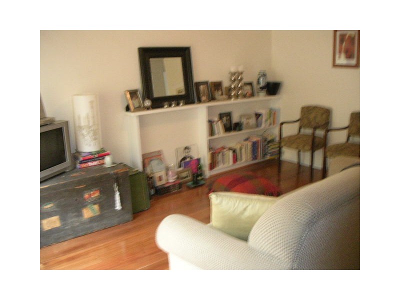 2/205 Wood Street, Preston VIC 3072
