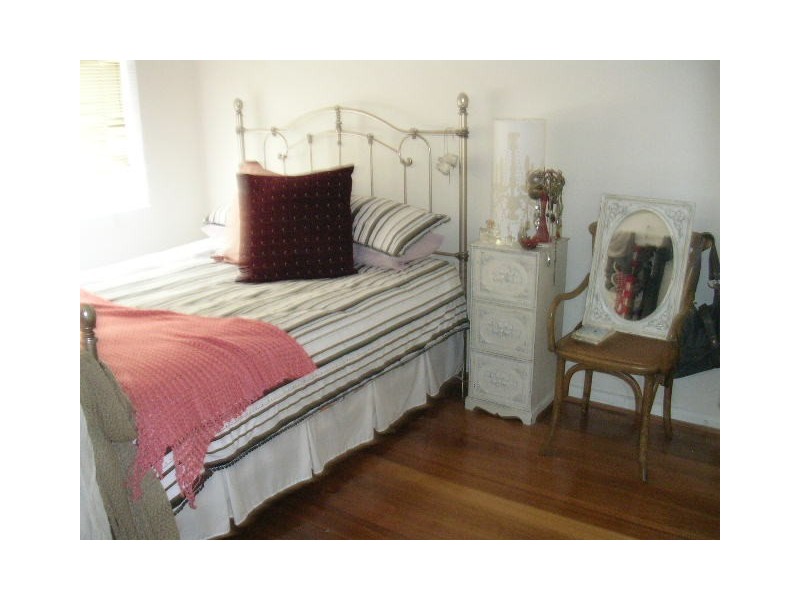 2/205 Wood Street, Preston VIC 3072