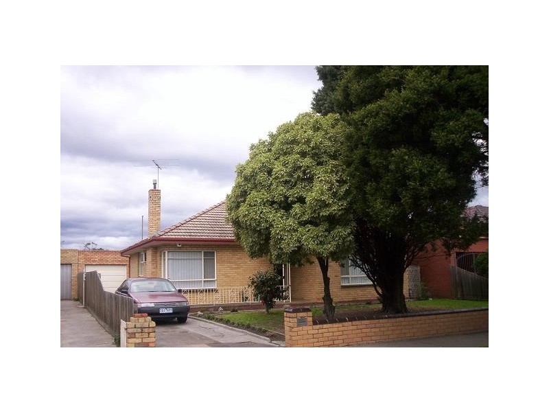 30 Clements Grove, Reservoir VIC 3073