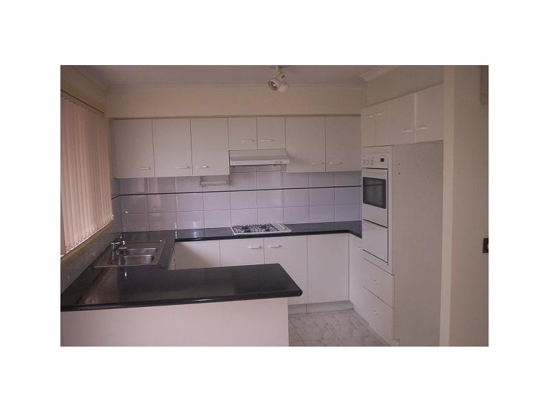 3/4 Chenies Street, Reservoir VIC 3073