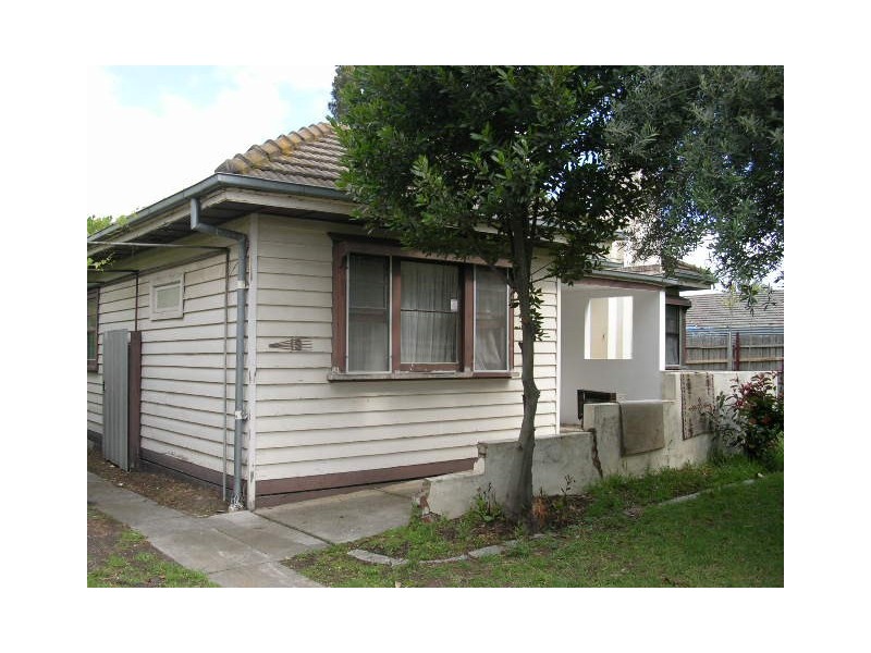 19 Sharpe Street, Reservoir VIC 3073