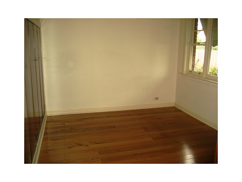 13 Sapphire Street, Preston VIC 3072