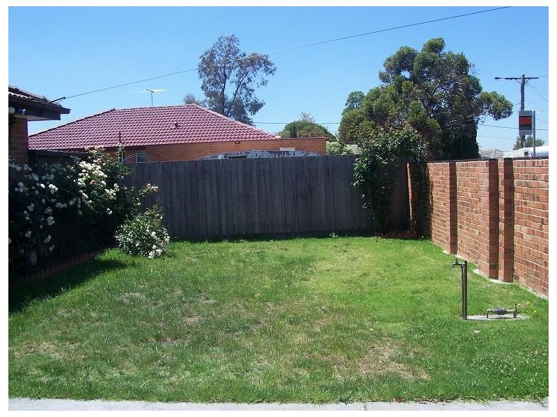 70 Dumbarton Street, Reservoir VIC 3073